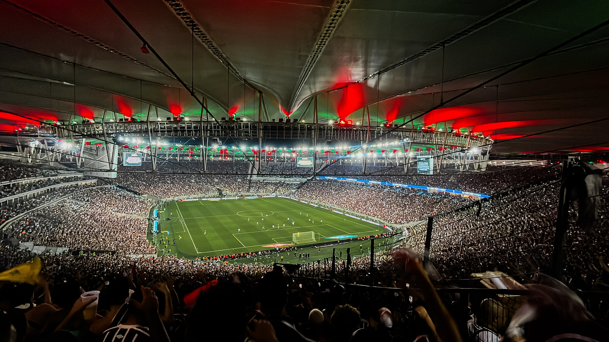 Maracanã e Engenhão: grandes jogos e shows