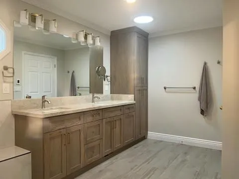 Contemporary Bathroom