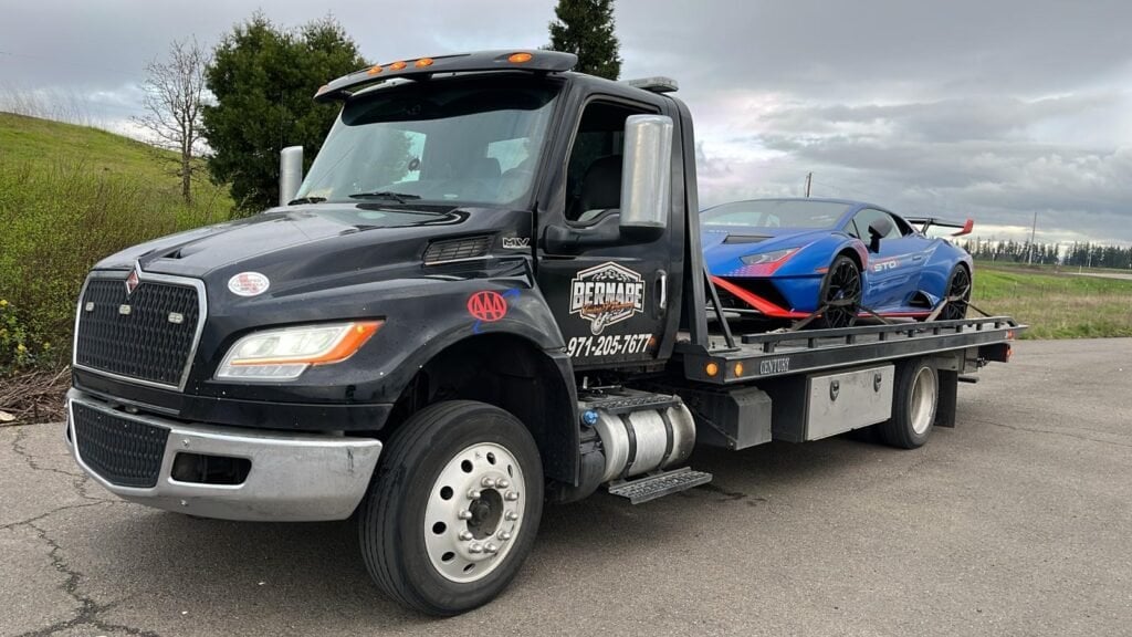 BorderTow professional towing team