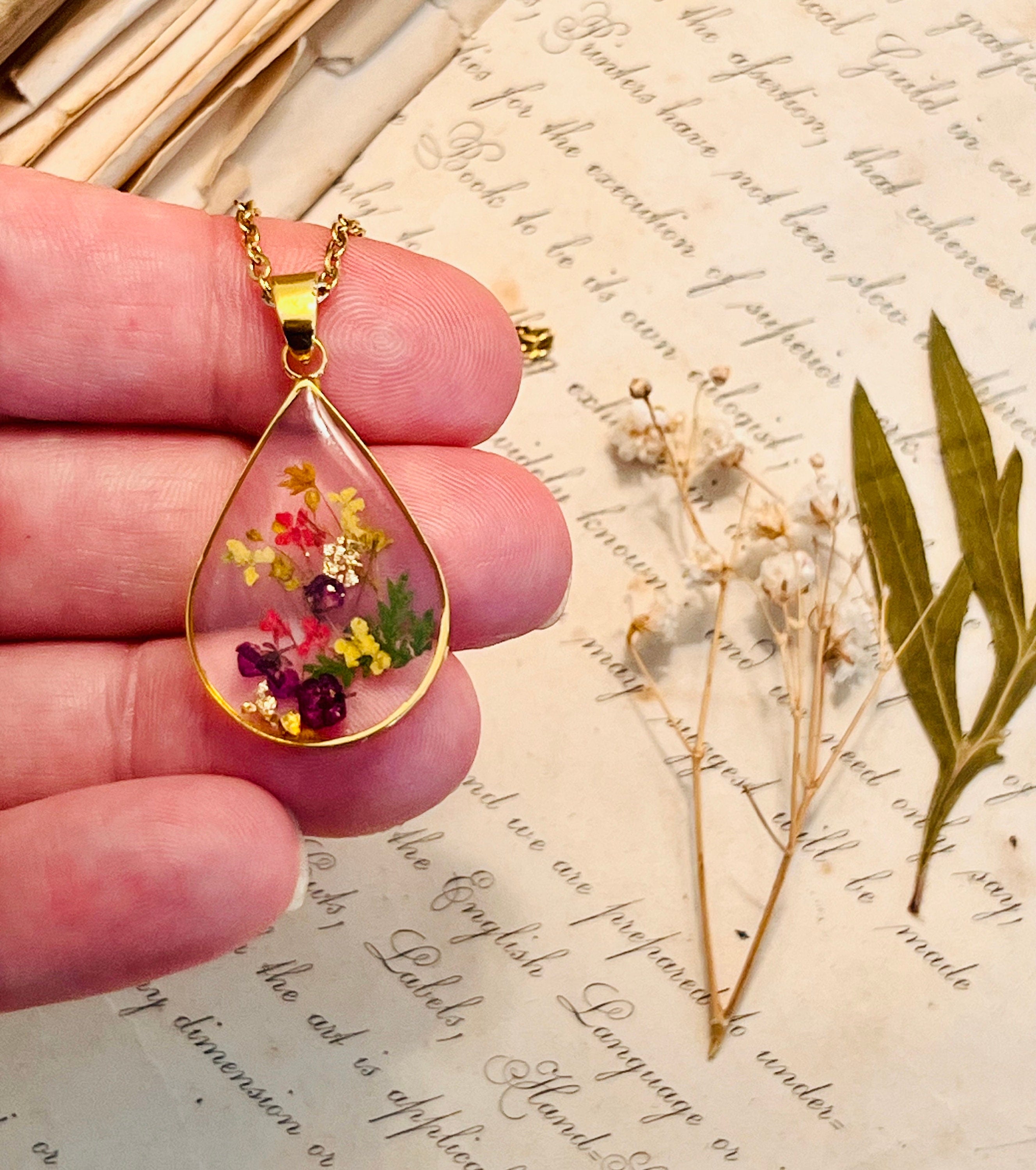 Joyeria Artistica en Resina Floral