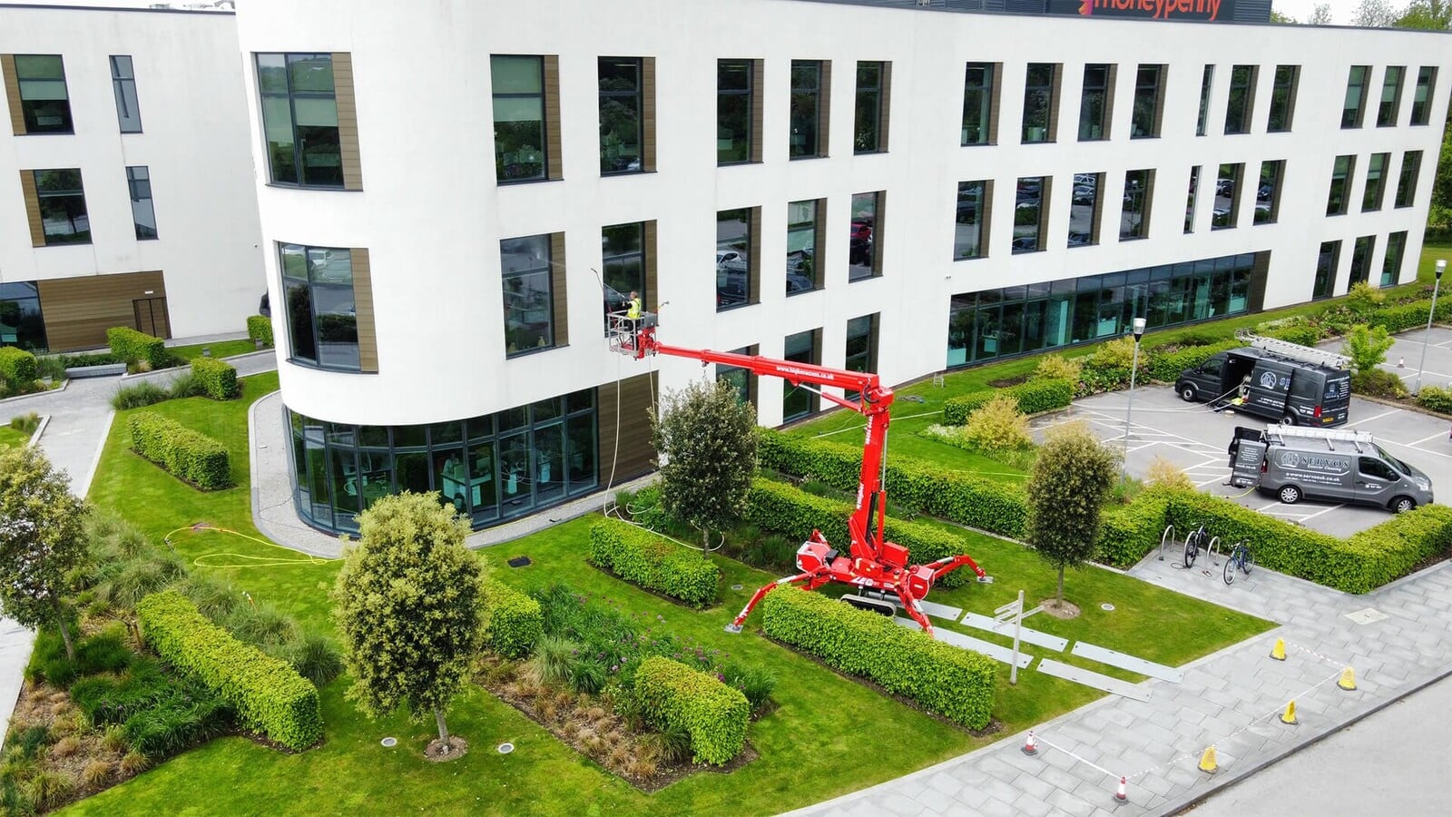 Commercial Exterior Cleaning