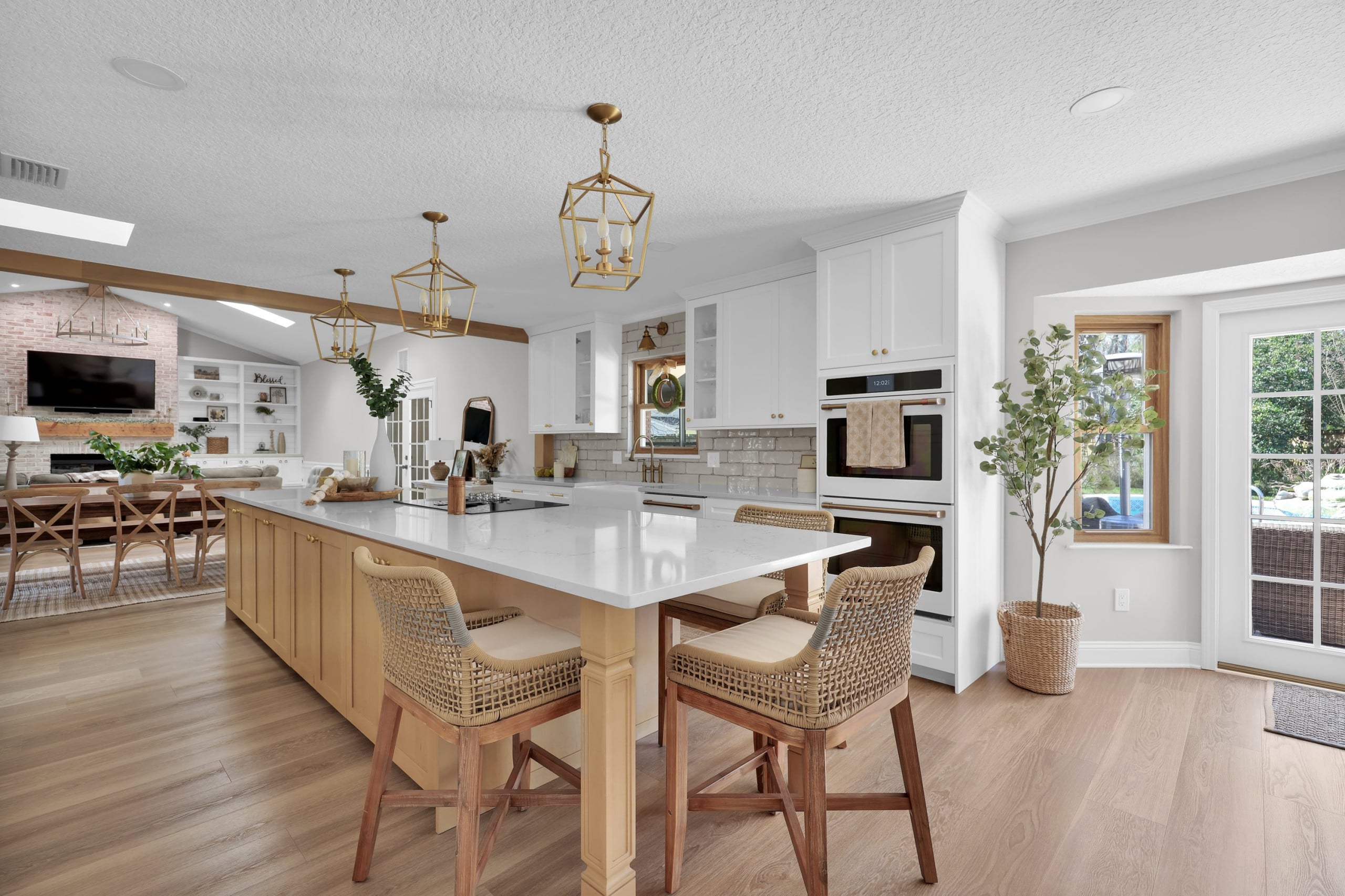 Cuisine moderne bois et blanc