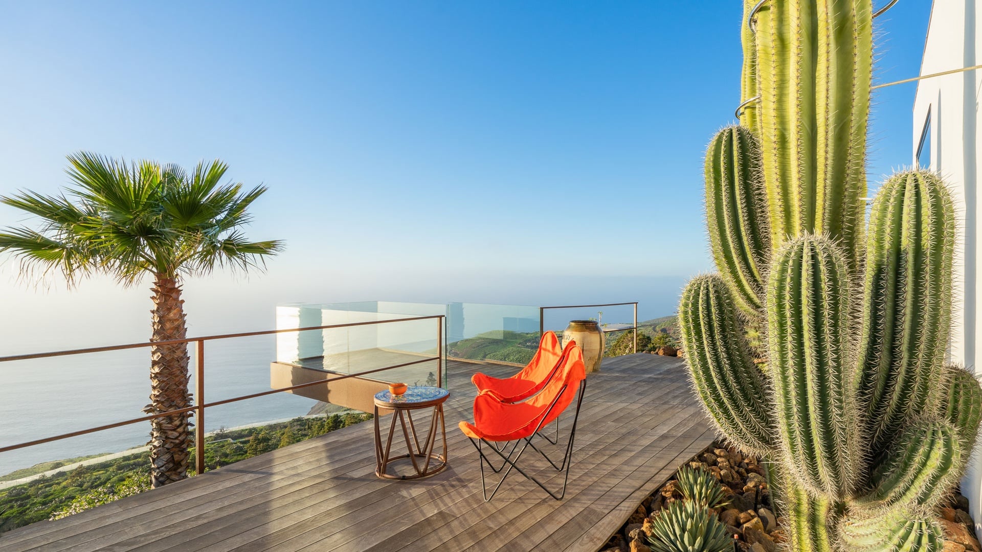 Double bedroom with sea-view window
