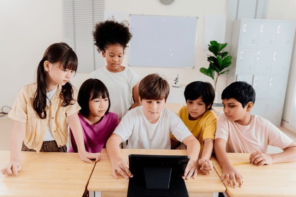 Diverse students learning together