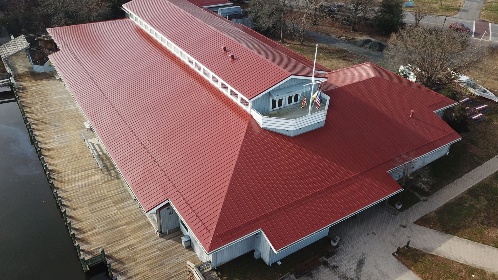Modern metal roofing on a Canadian house