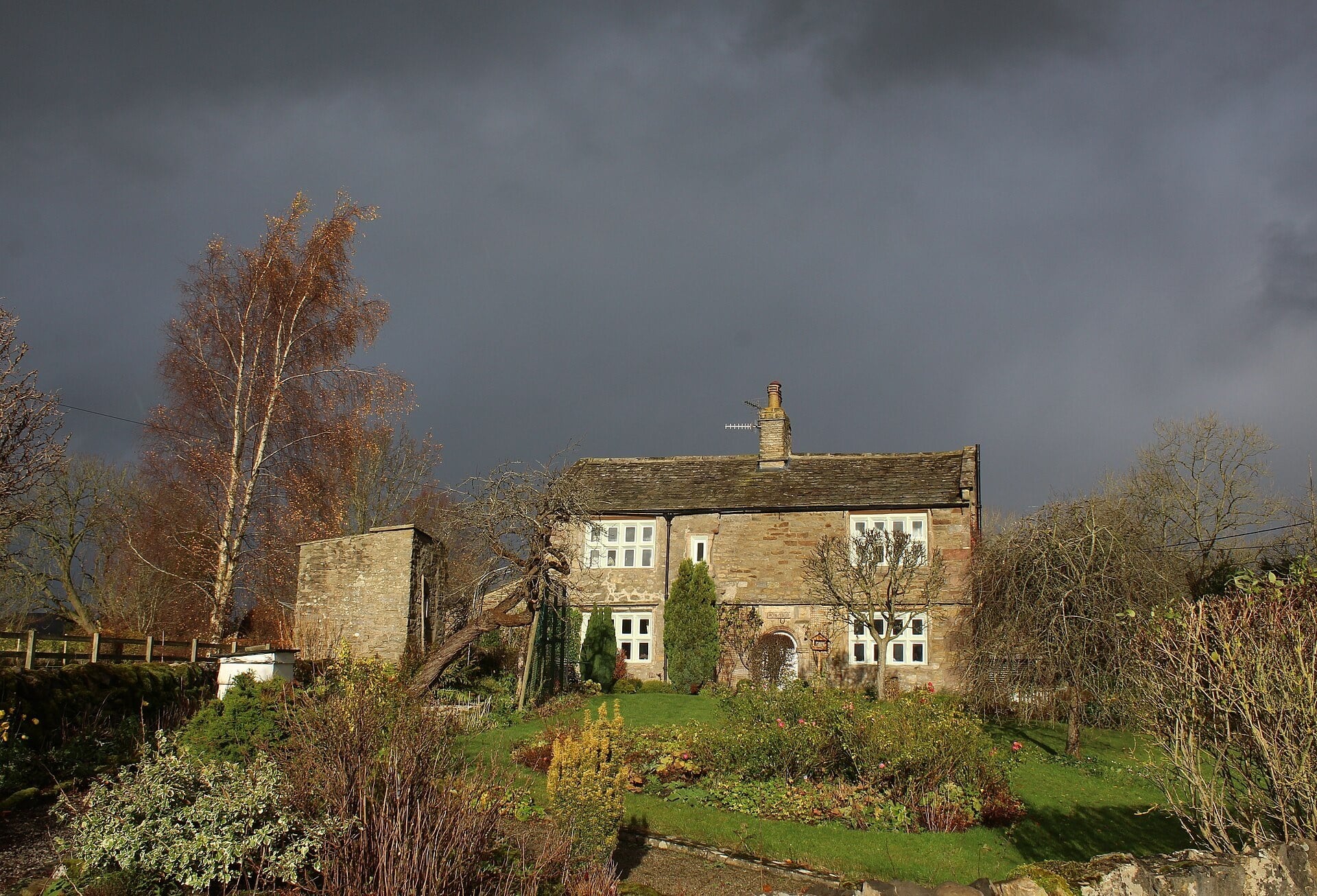 Emergency Roofing – example work on a UK property, photo 5
