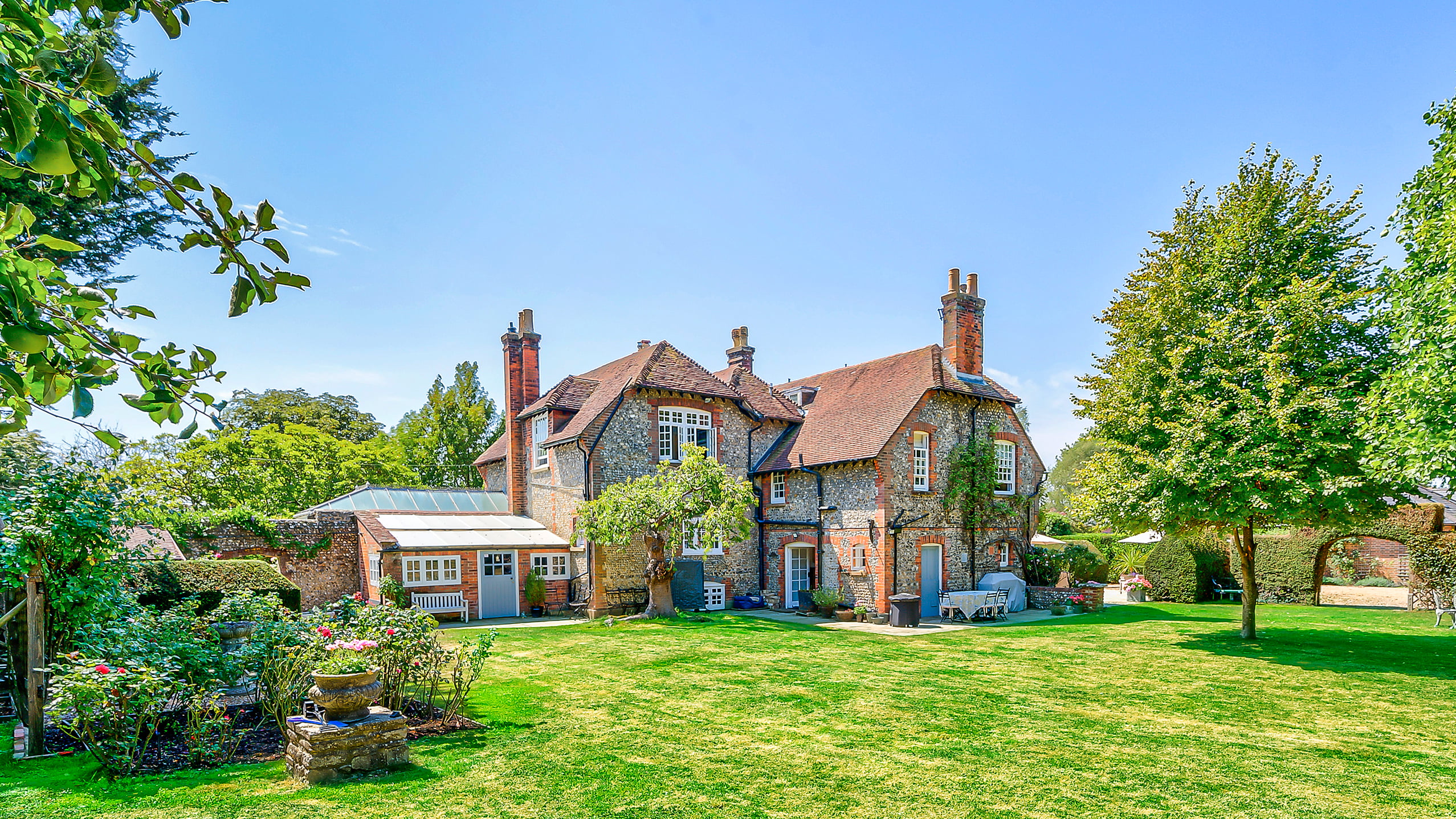 Selling a Period Property in Sussex: Getting the Best Price