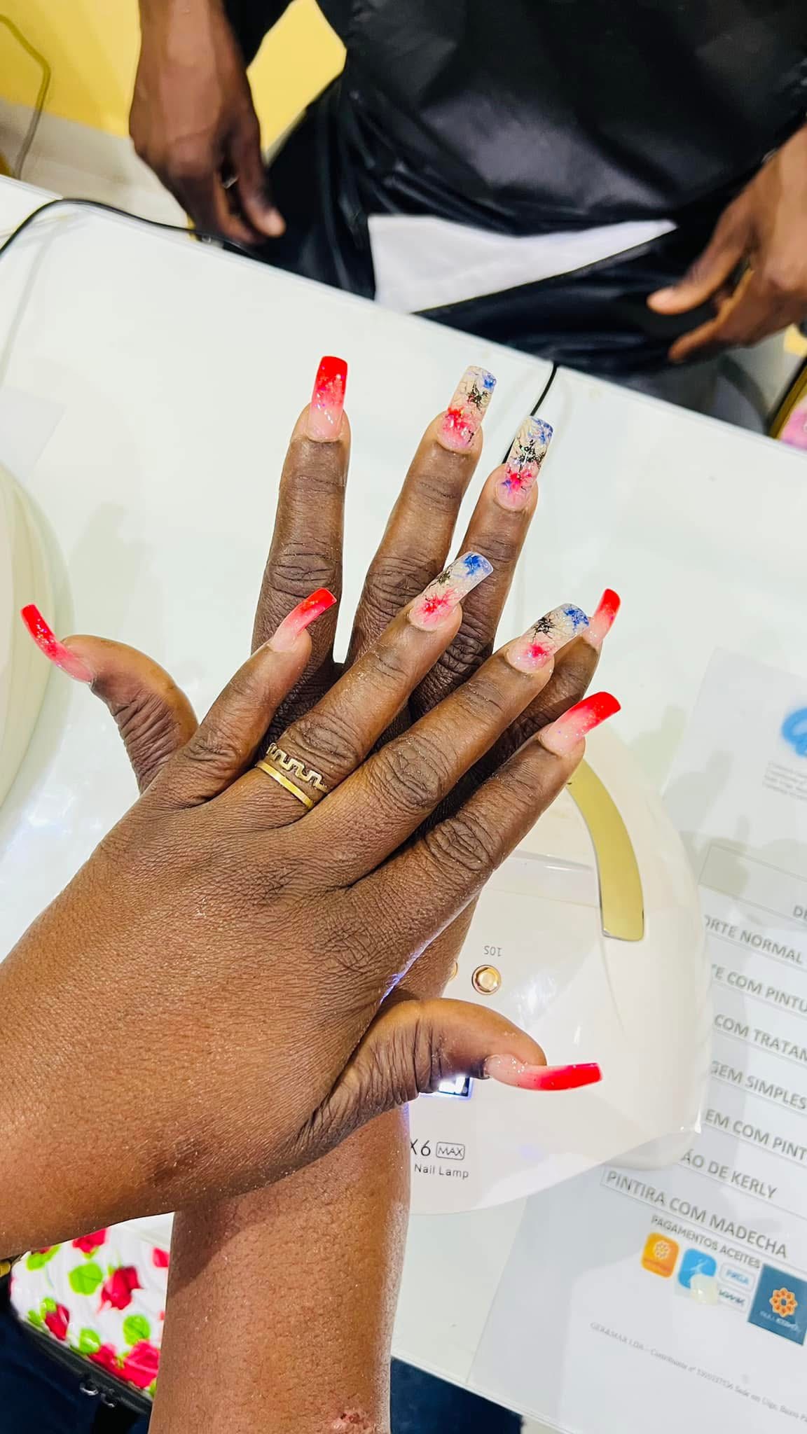Unhas vermelhas