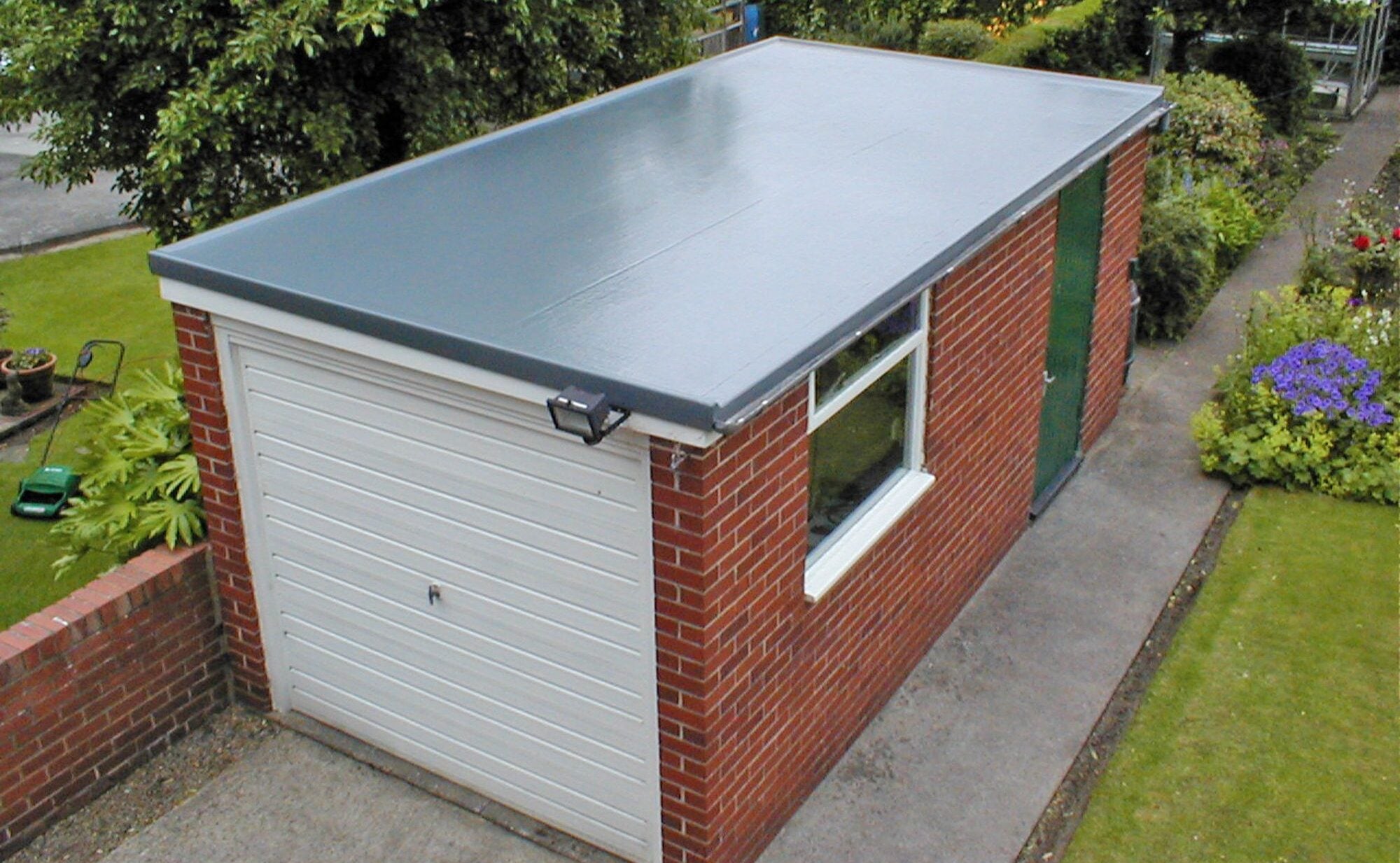 Flat roof on UK garage