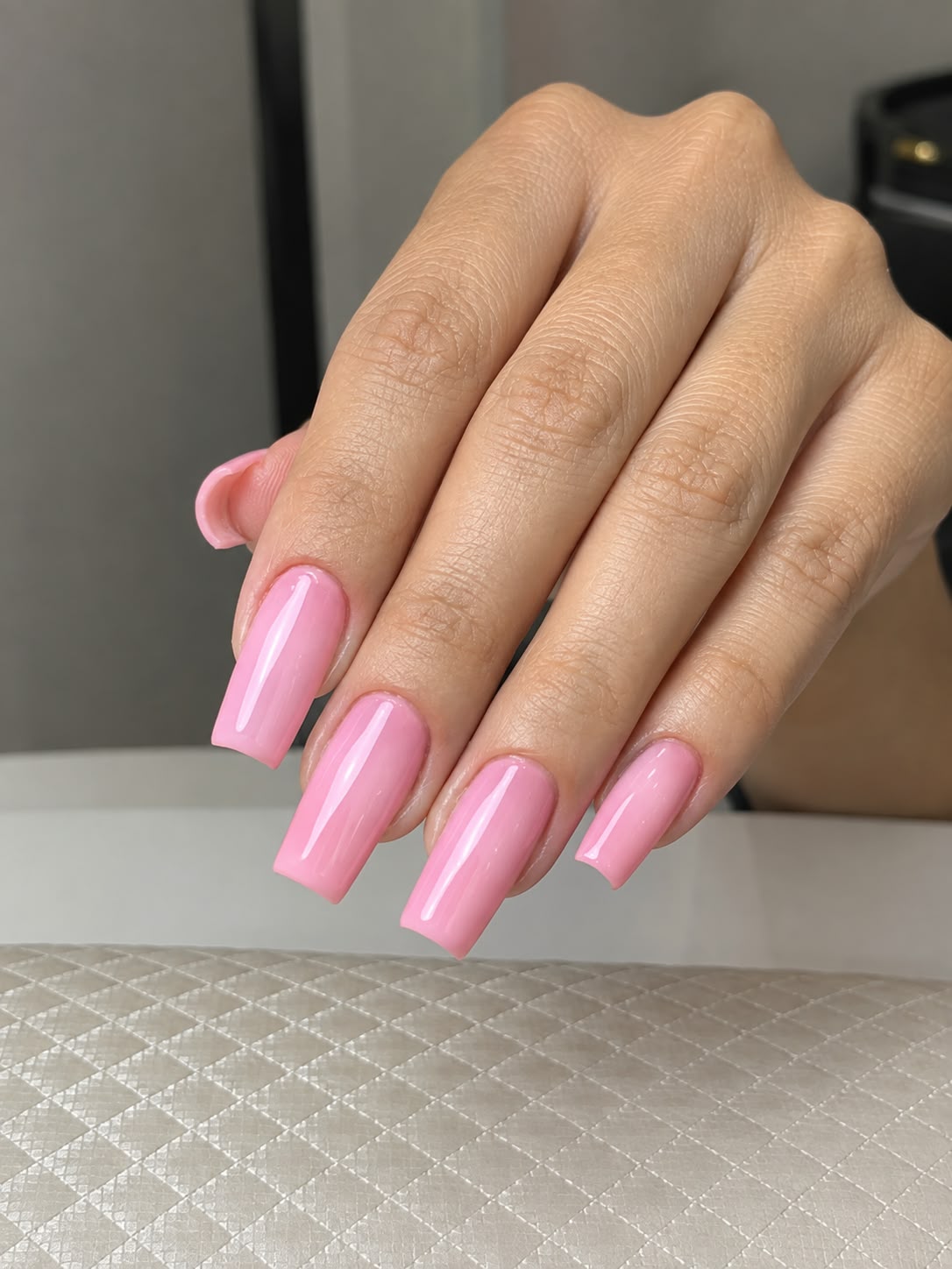 Alongamento de unhas rosa