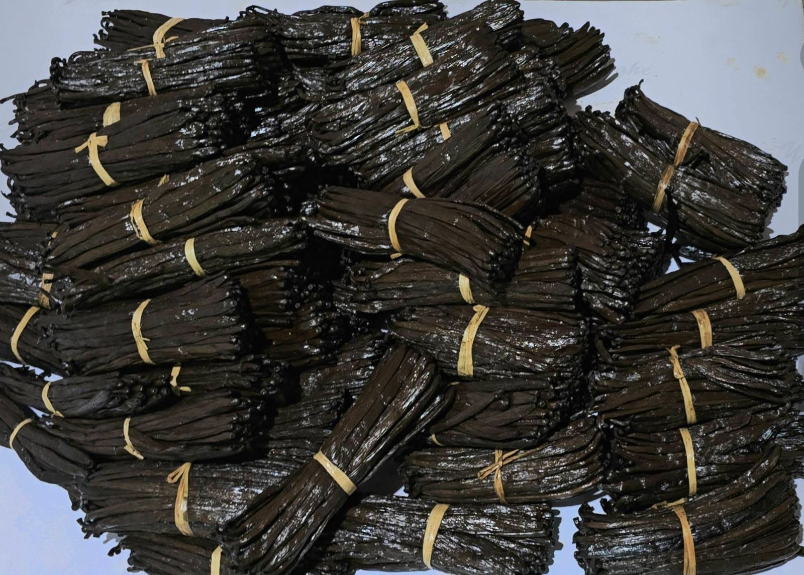 Vanille Bourbon de Madagascar – Grade A (16–18 cm)