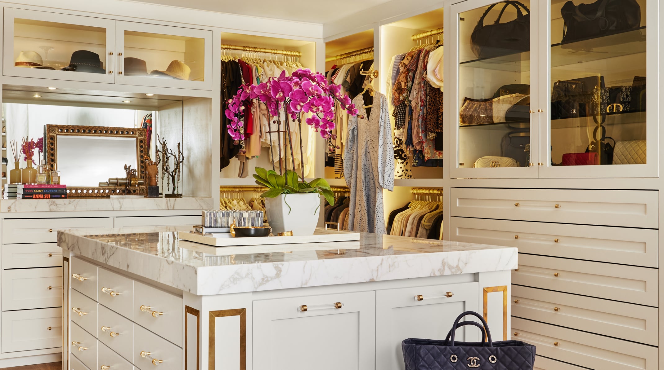 Grand dressing avec miroir