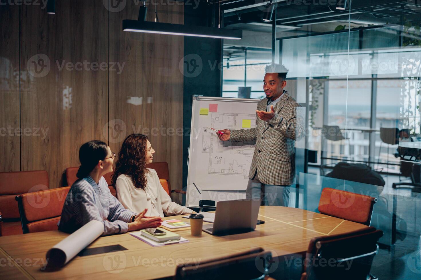 Squarelabs team collaboration in modern office