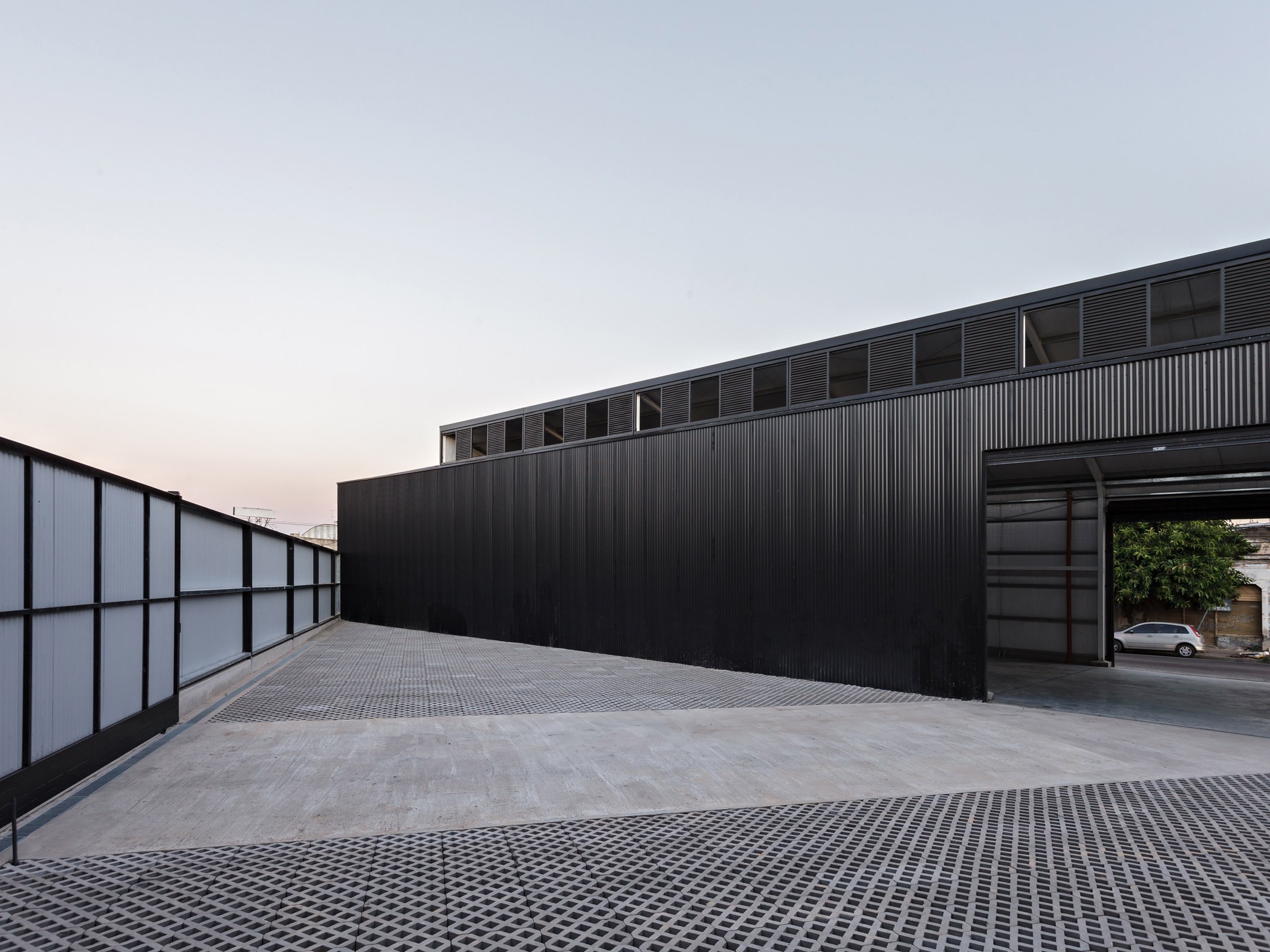 Galpón Industrial Moderno