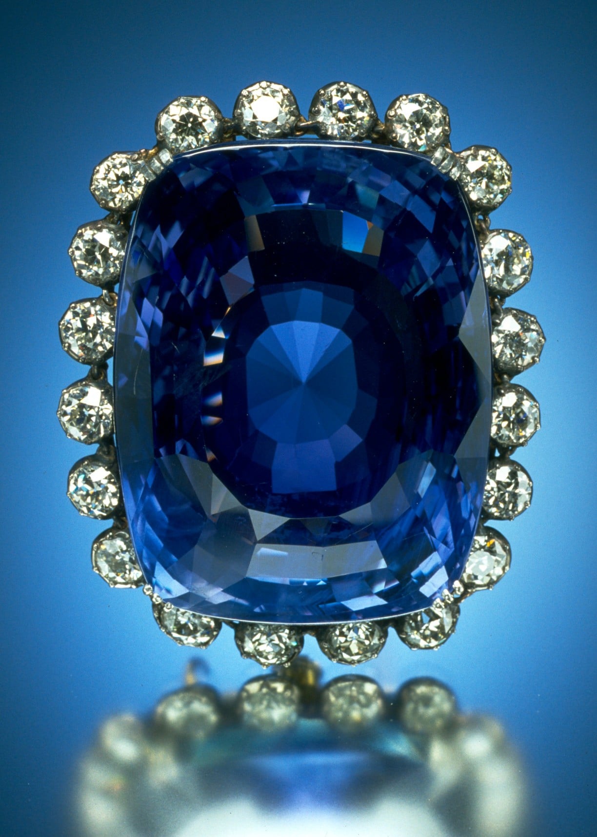 The large blue Logan Sapphire brooch