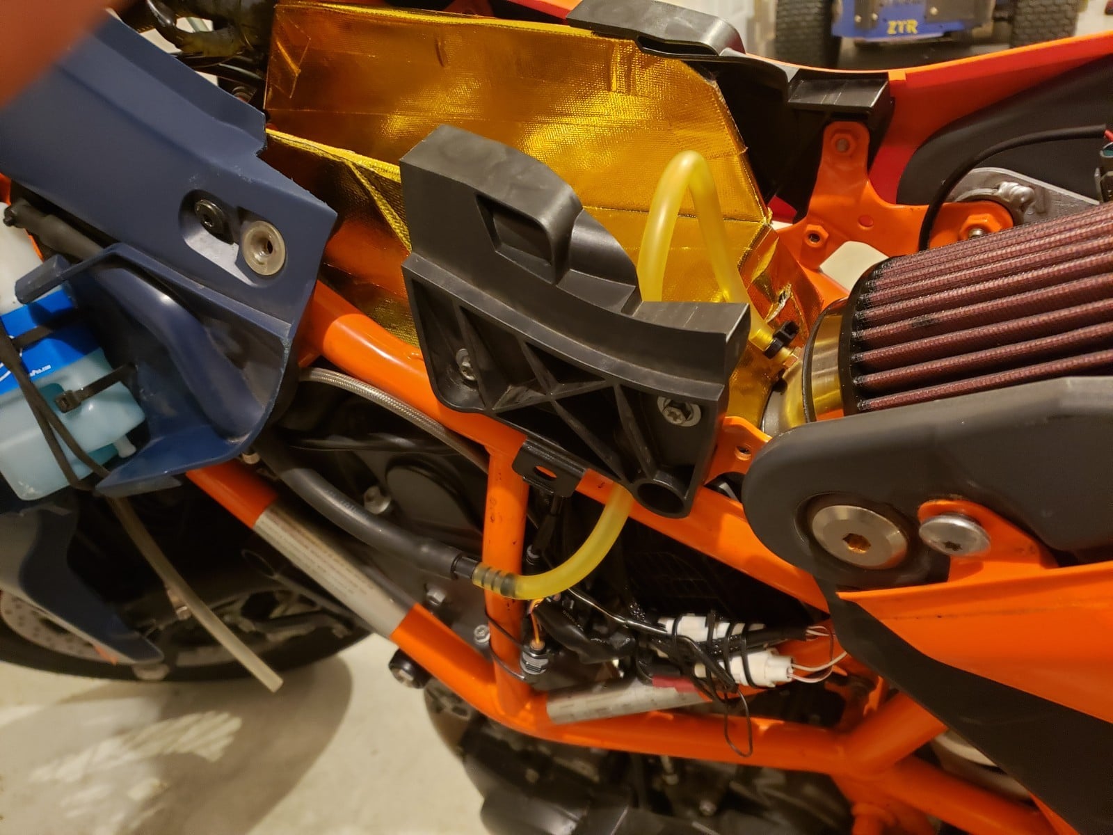 JB intake installed on a KTM 690