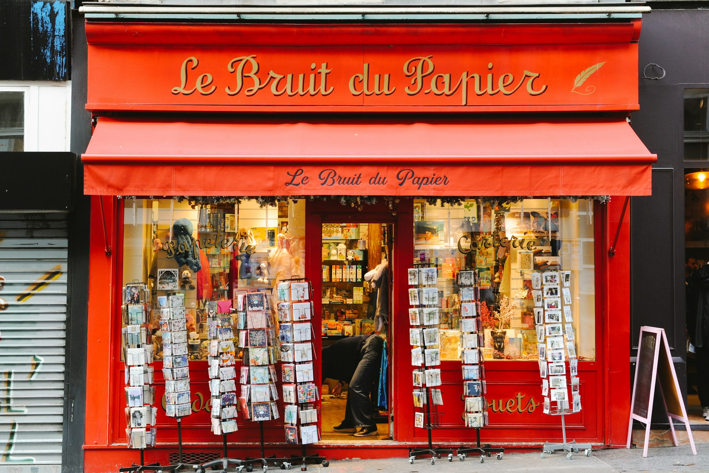 Devanture d’un commerce indépendant en centre-ville