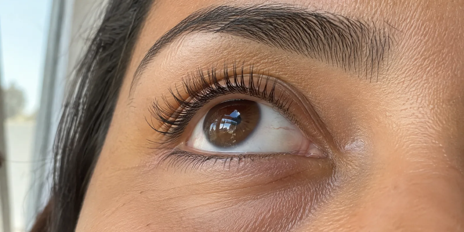 Resultado de lash lifting com cílios naturais curvados em Sorocaba