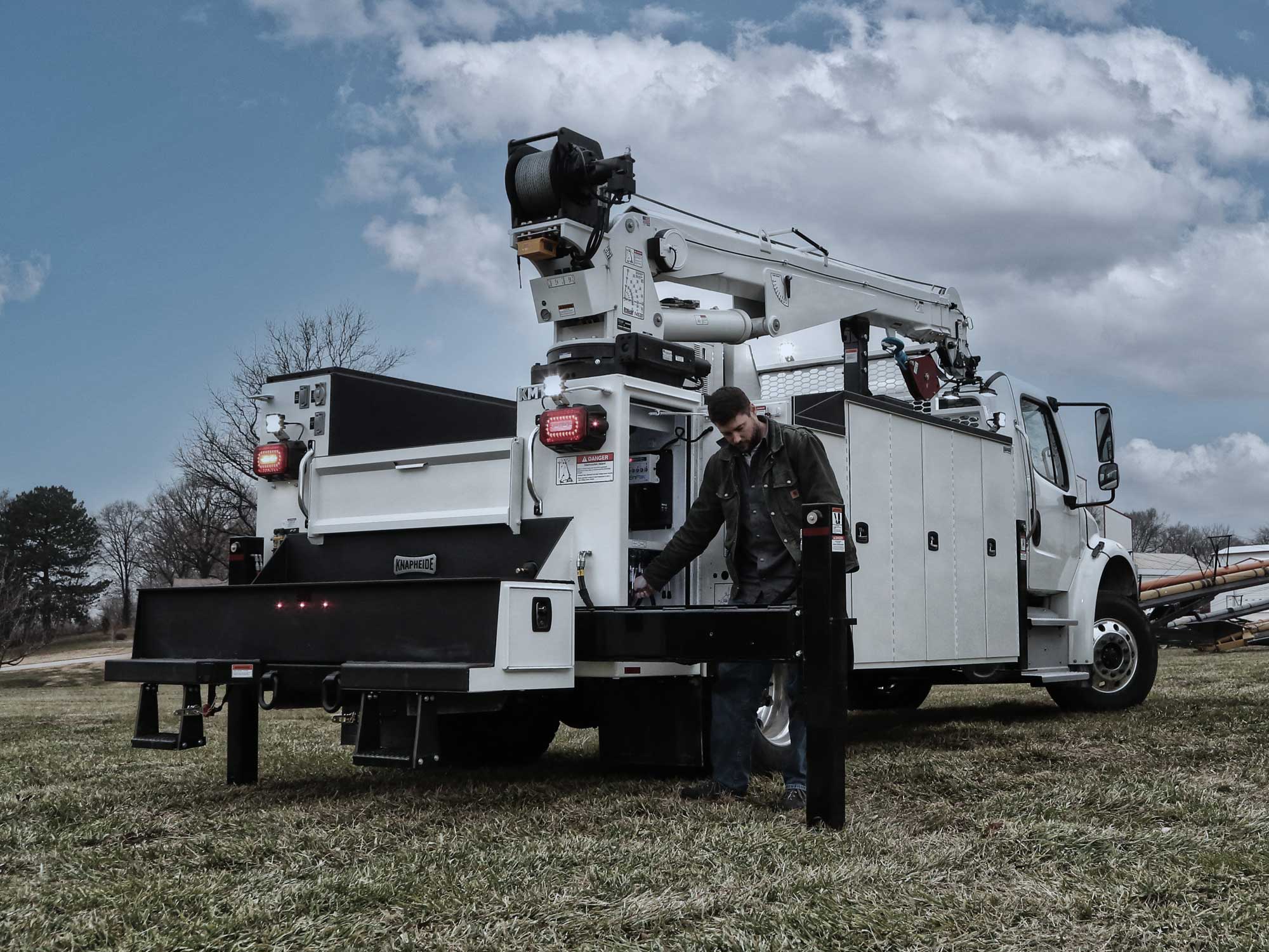 Upfitter Integration: How the Fuel Vault Works with Service Bodies