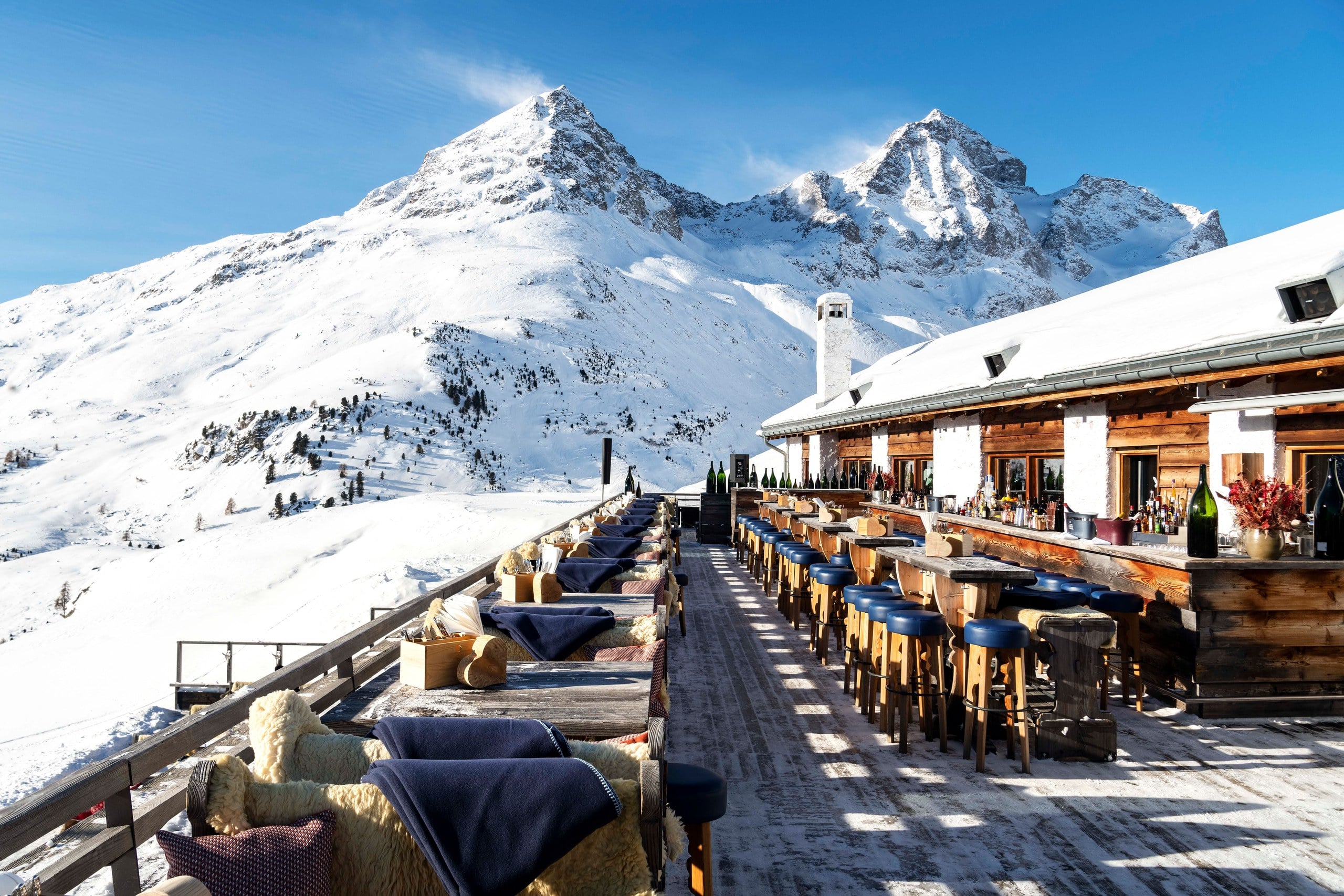 Sun terrace après-ski venue in the Alps