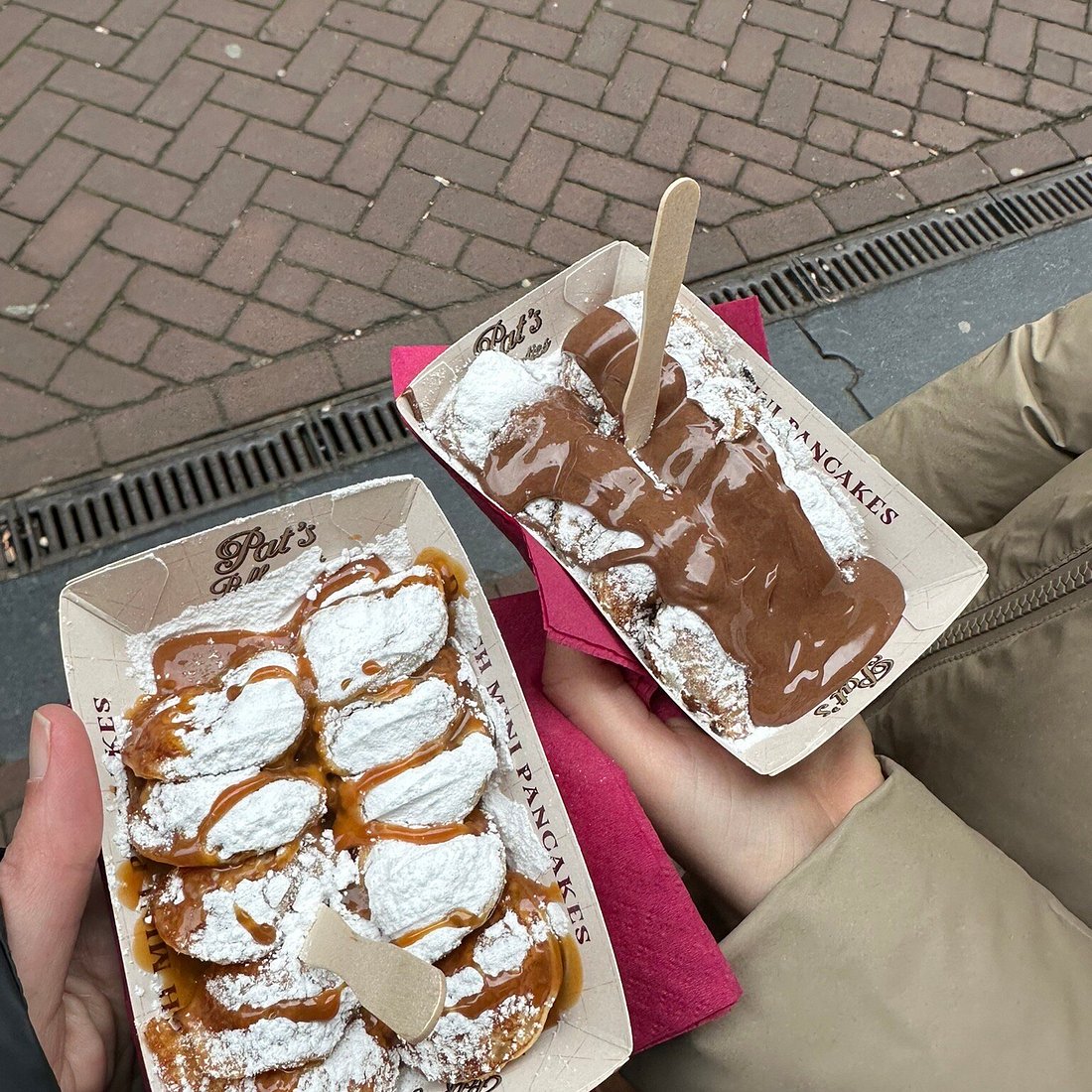 Mini pancakes with toppings