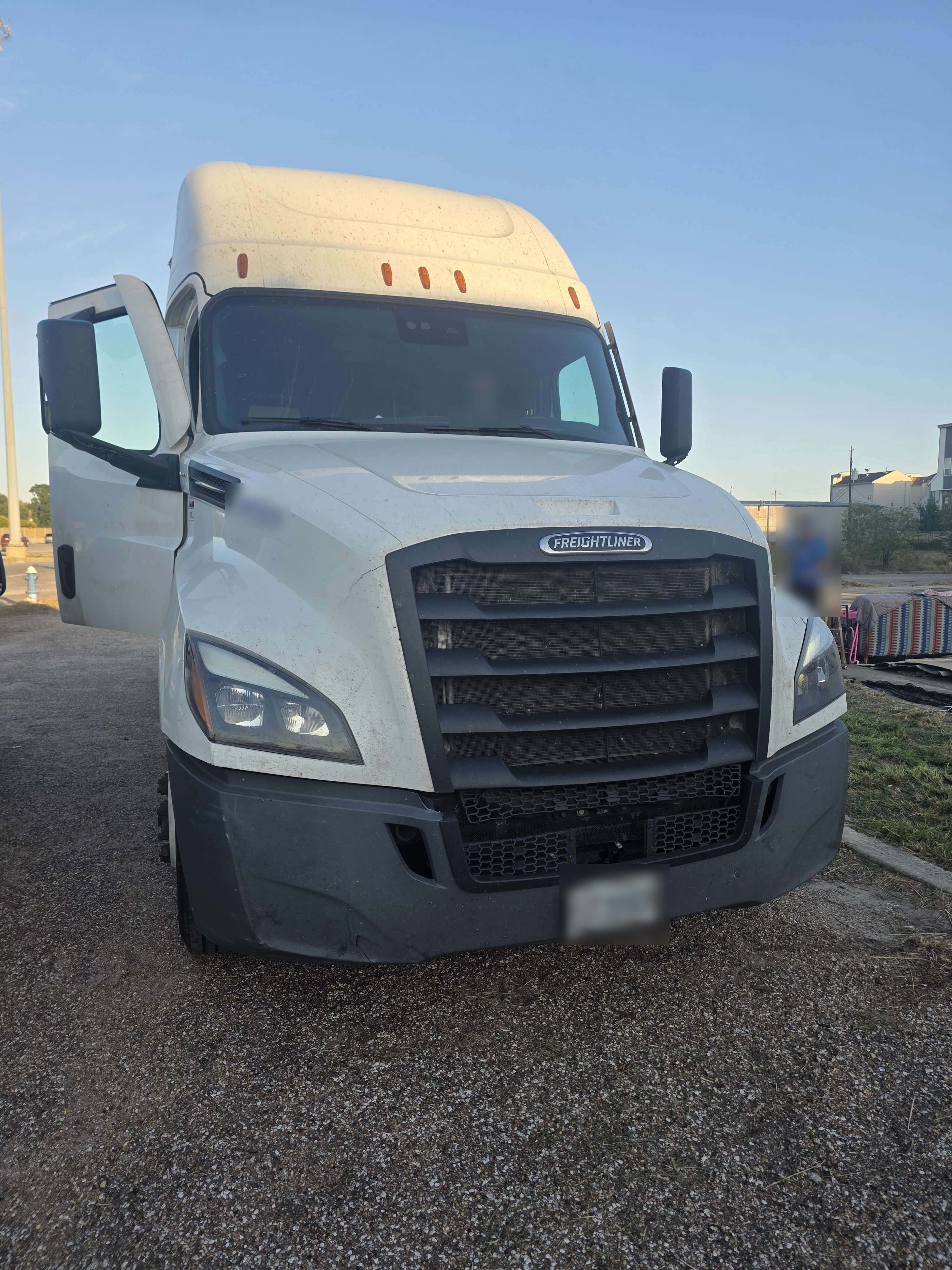 Freightliner semi truck key service in Katy TX