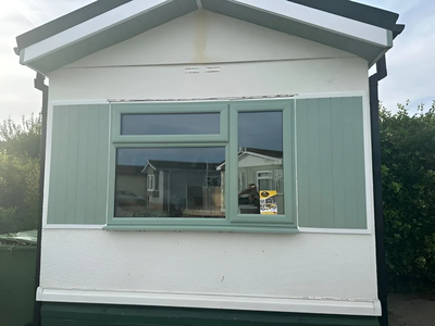 Skirting and drip rail detail