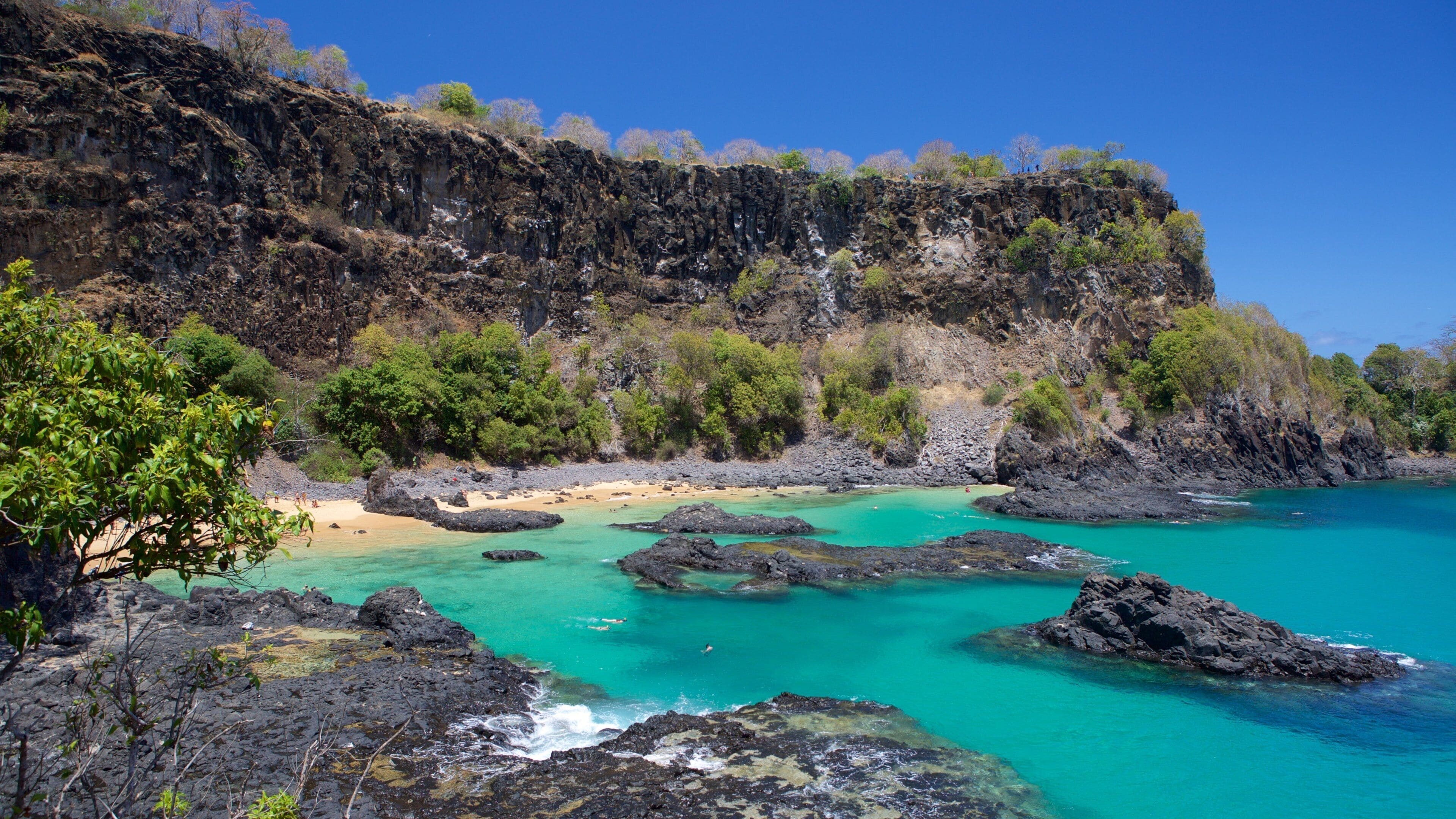 Baía dos Porcos - Transporte de táxi disponível em Fernando de Noronha
