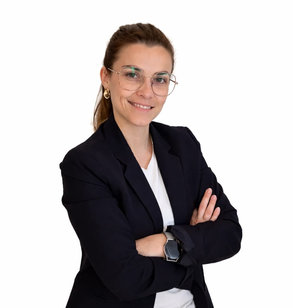 MARÍA DEL MAR VÁZQUEZ - Secretaria de Dirección y Departamento de Cobros