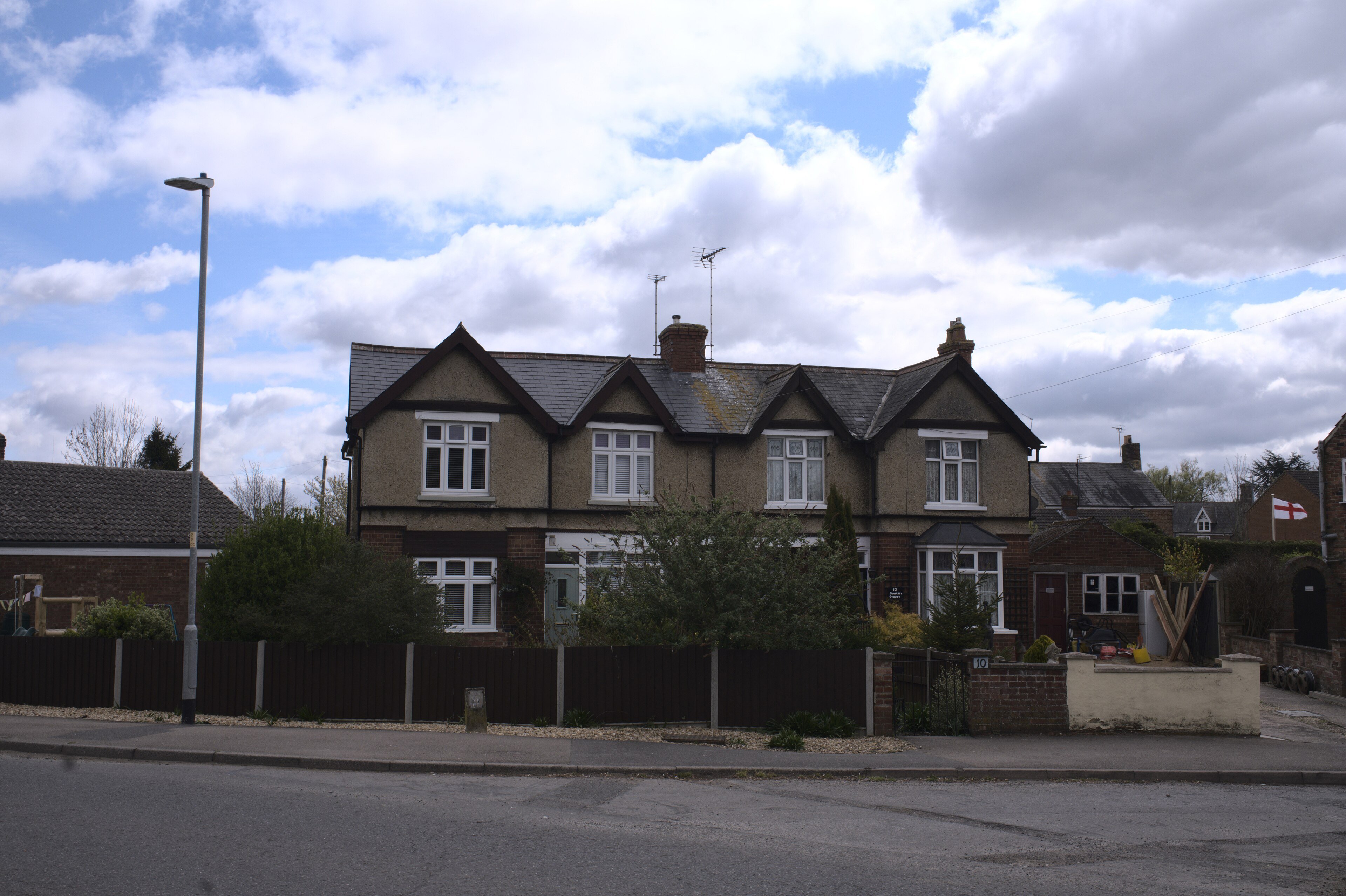 Gutter Cleaning project completed on a UK residential property — photo 2