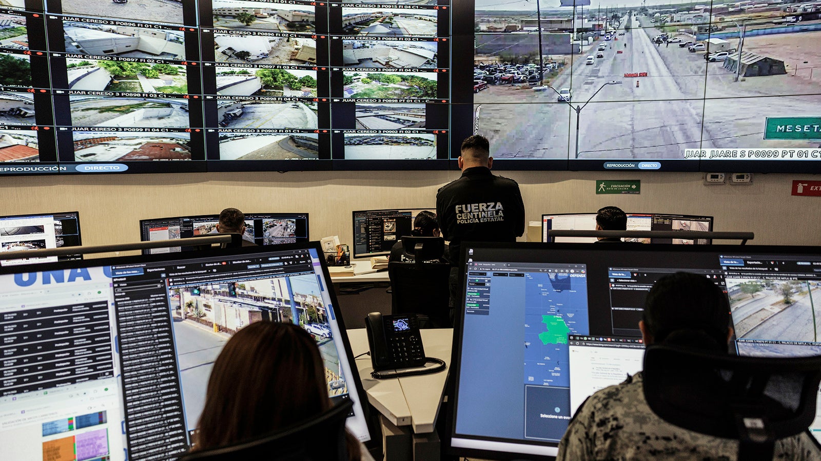 DWS Express premium logistics operations center