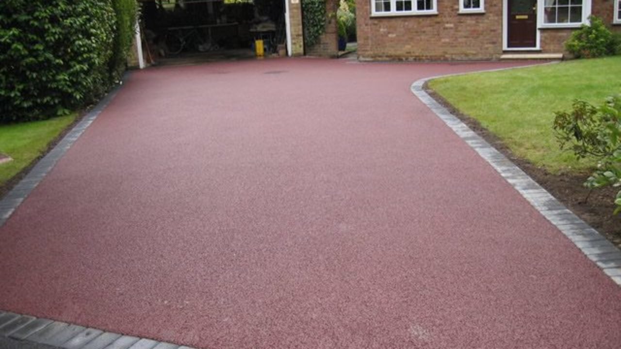 Tar and chip driveway UK
