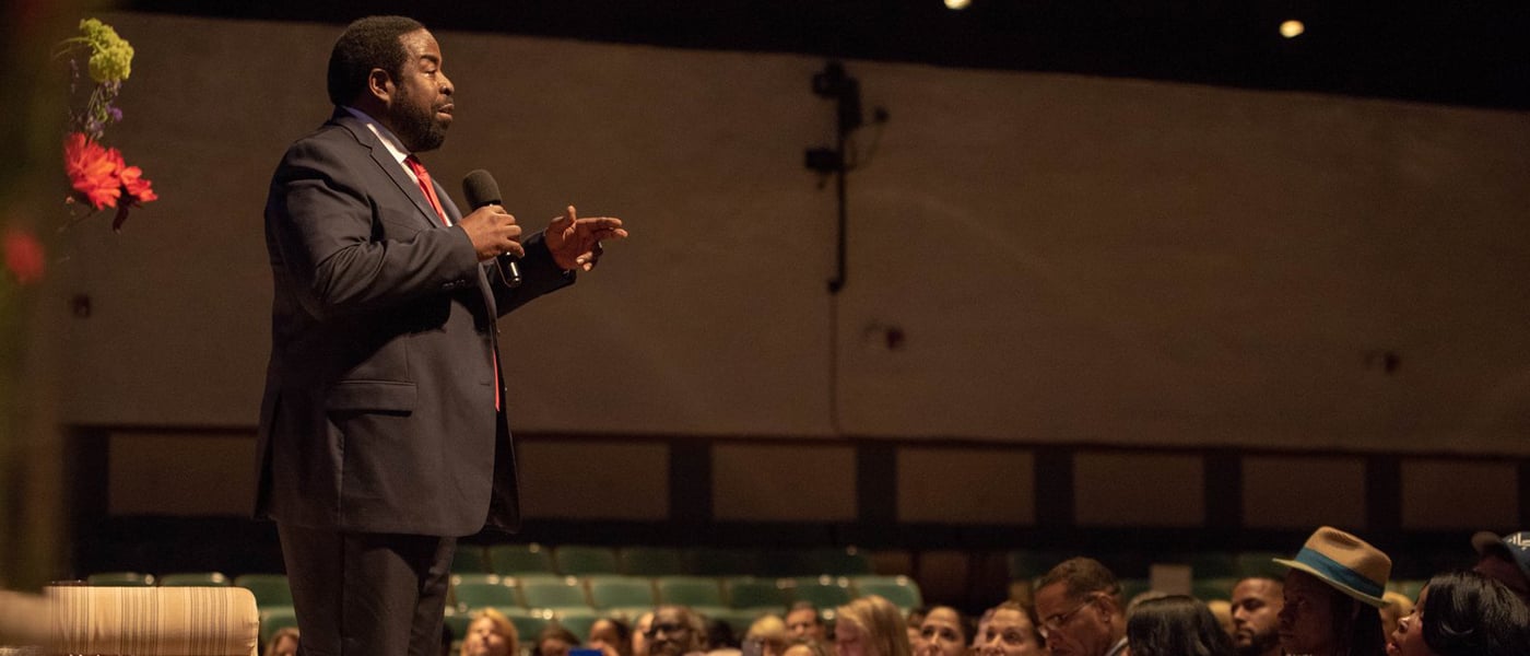 Les Brown speaking