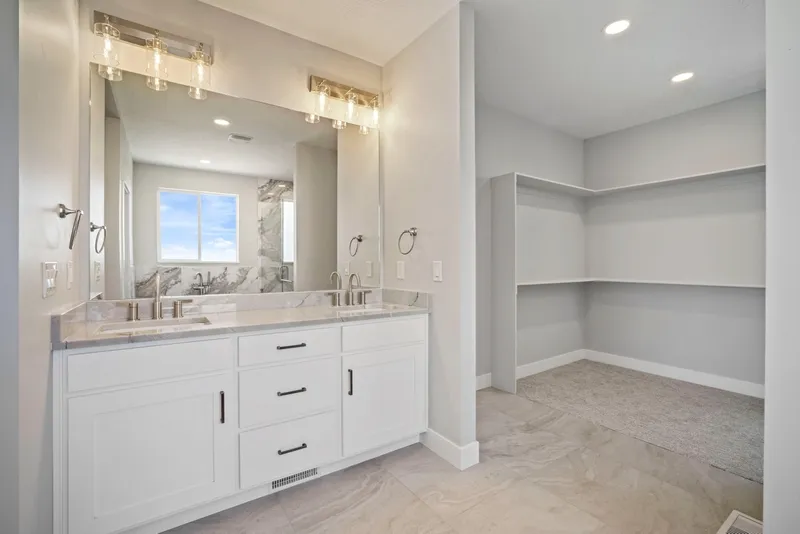 Guest Bedroom Suite