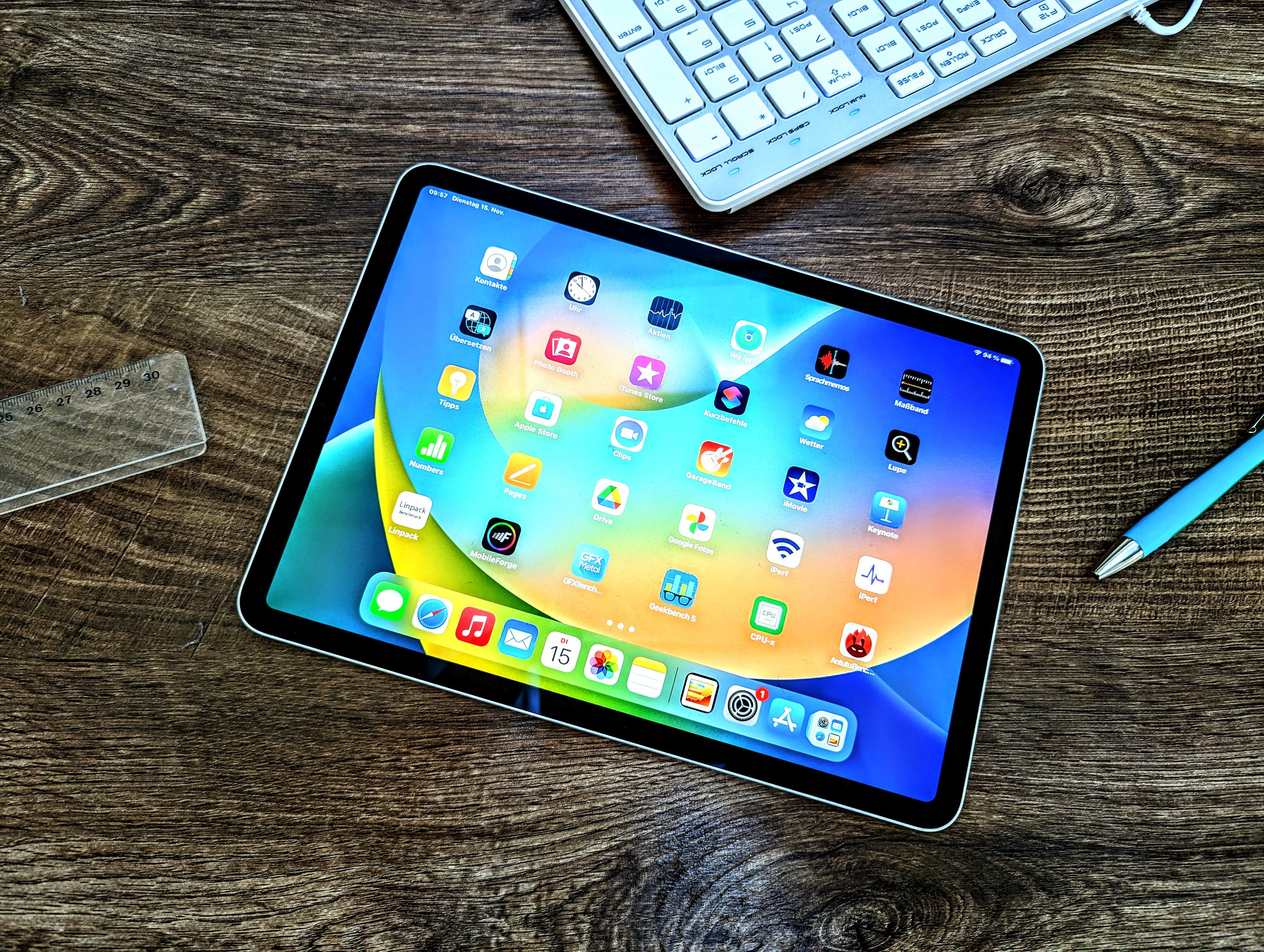 Apple iPad Pro 11-inch (M2, 2022) — Wi-Fi, 128GB, Like New Open Box thumbnail 2