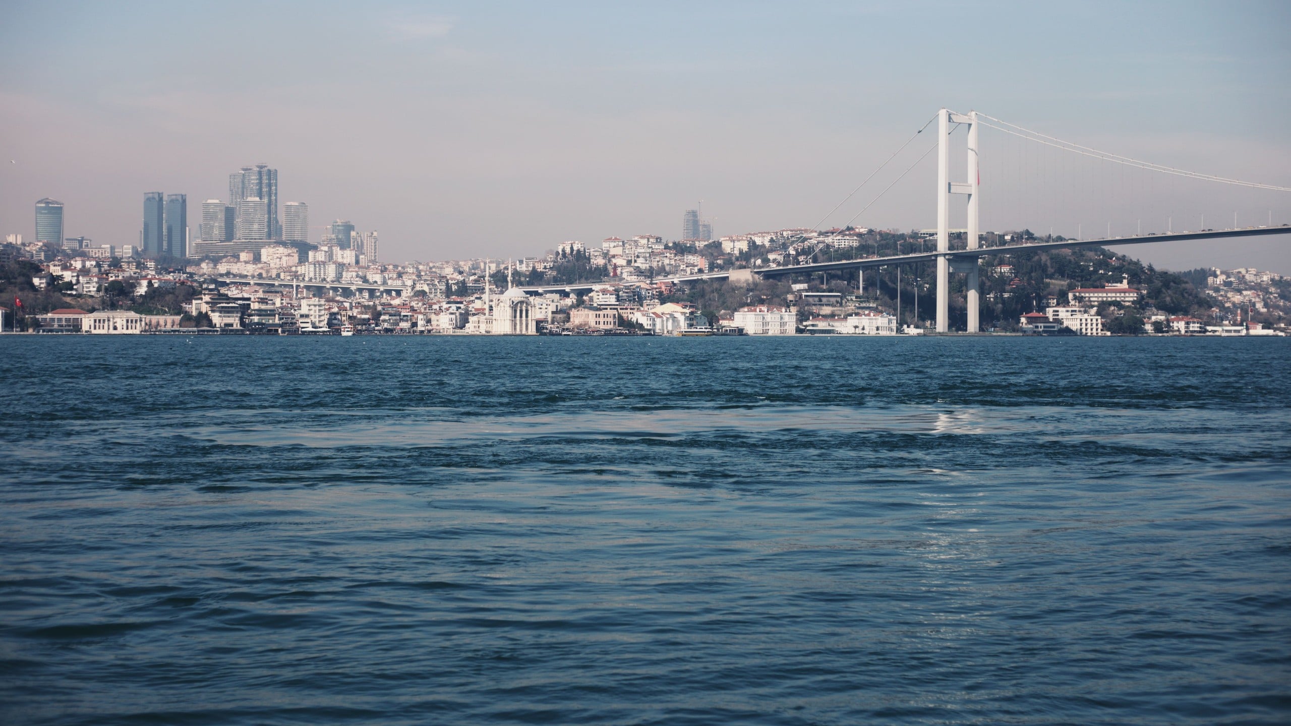 İstanbul Boğaz Köprüsü manzarası - Bugüntaşı hizmet bölgesi