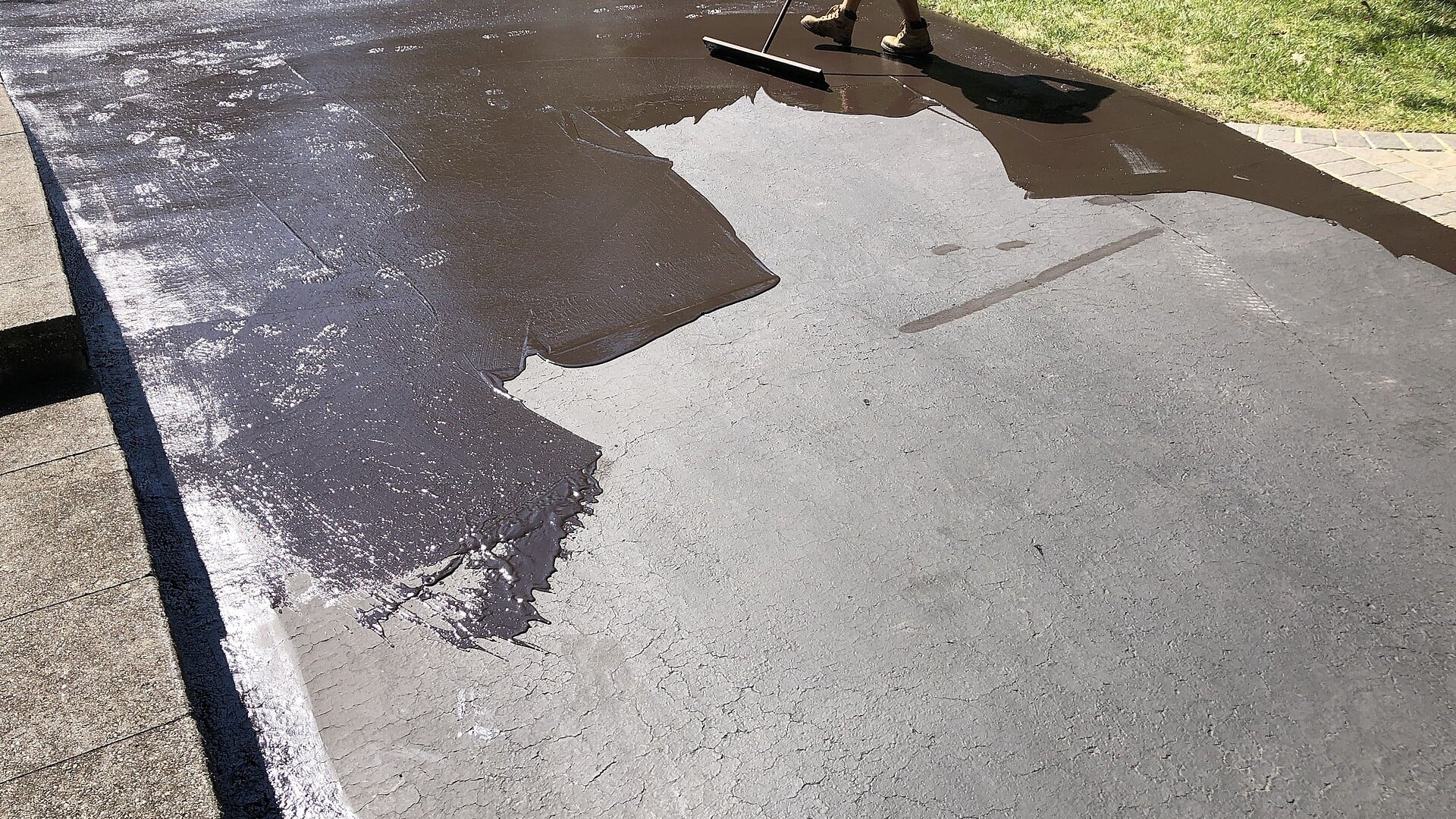 Driveway Sealing hero background