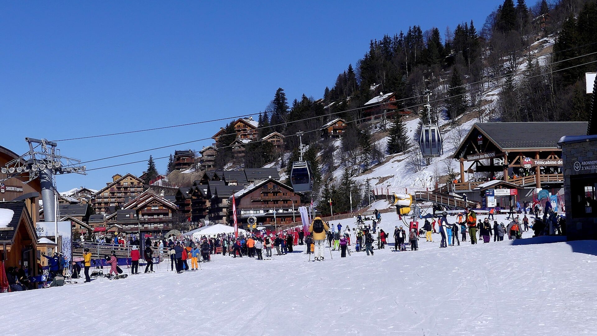 La Chaudanne base area in Méribel Centre with gondola station