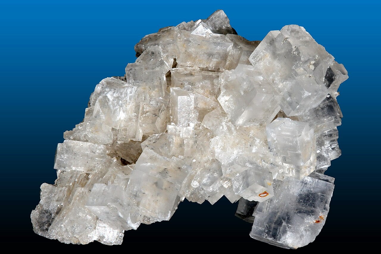 Pink and white rock salt crystals