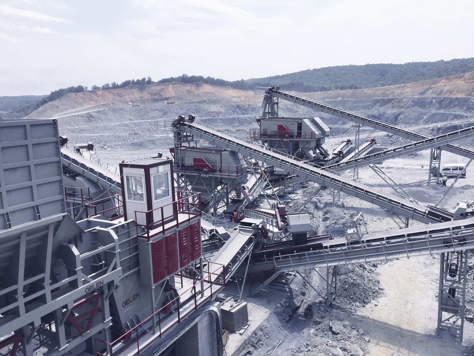Heavy Plant & Quarry Equipment
