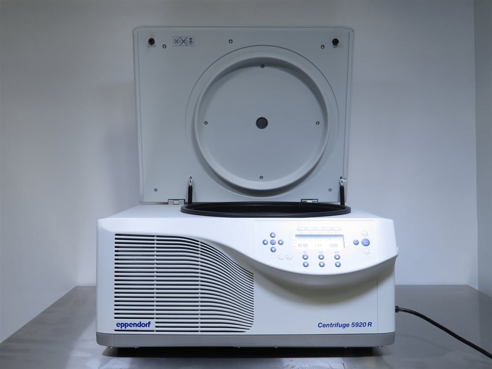Eppendorf Centrifuge 5920 R