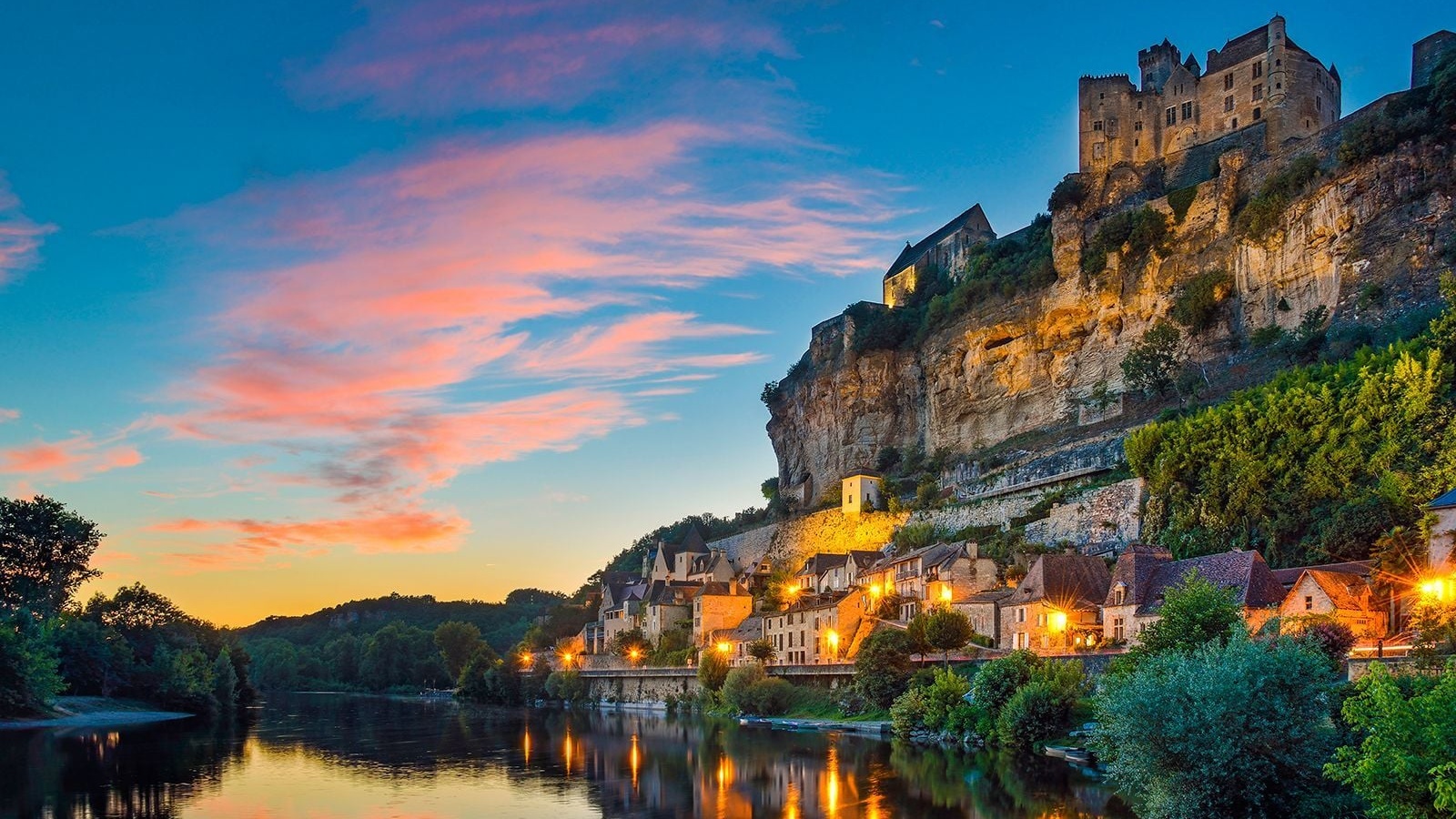 Paysage du Périgord, vallée de la Dordogne