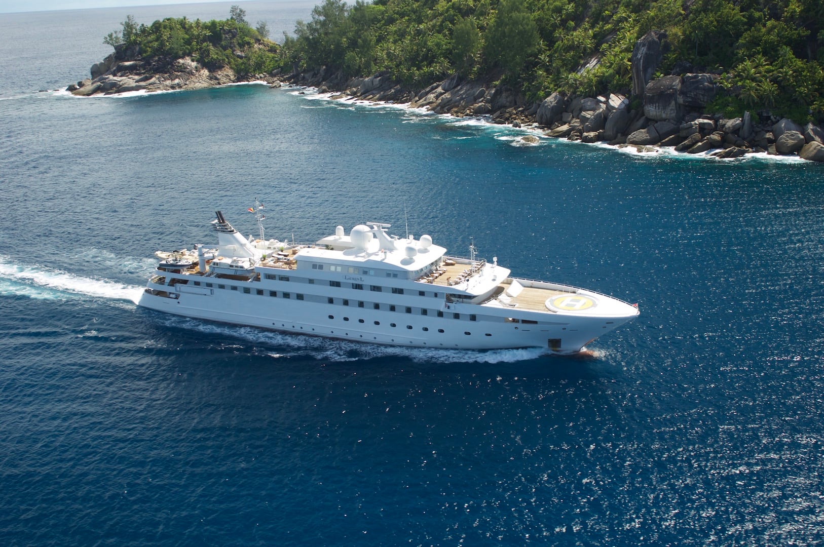 LAUREN L - luxury mega yacht