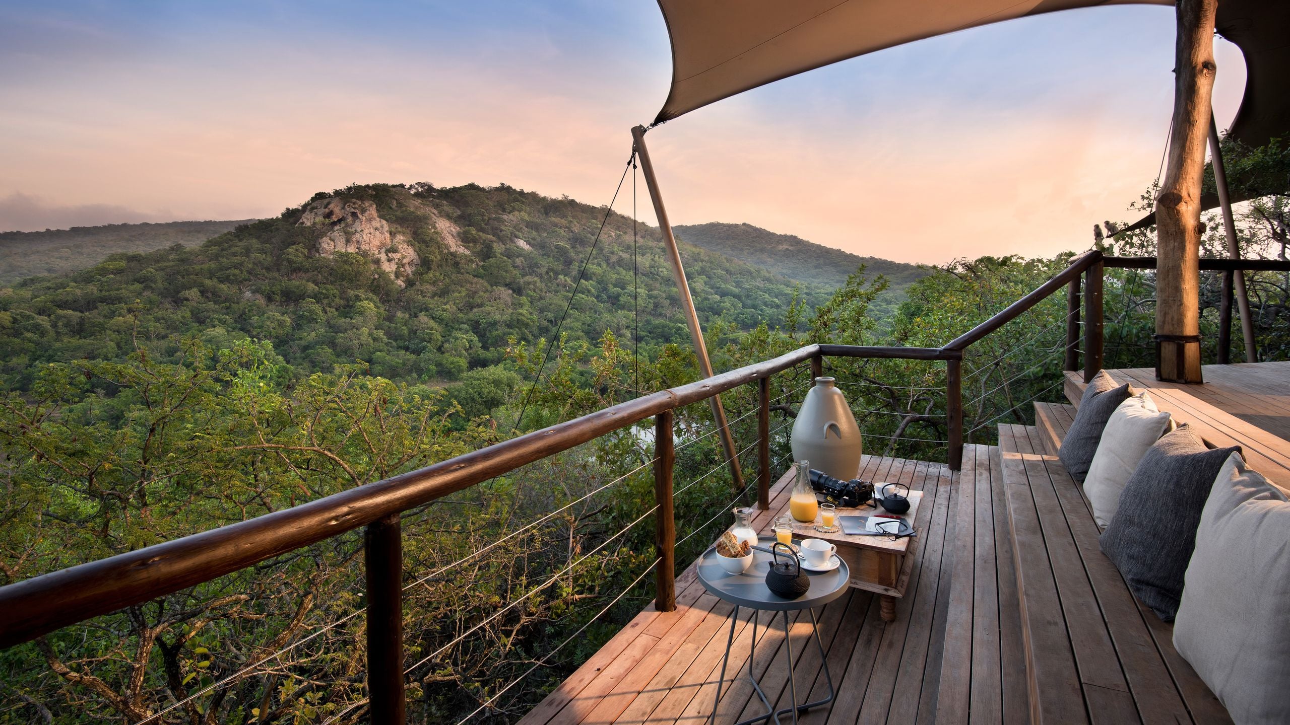4-Day Private Highlights & Overnight Big 5 Safari — Photo 2
