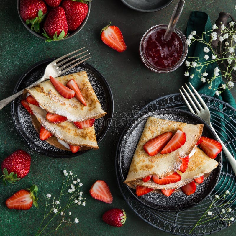 Crepes with fresh strawberries