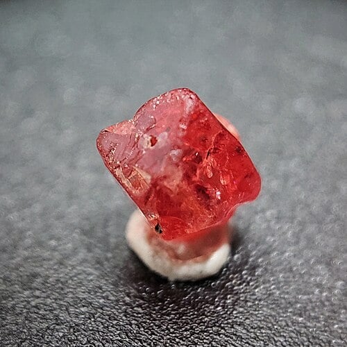 Pink-red spinel gemstone