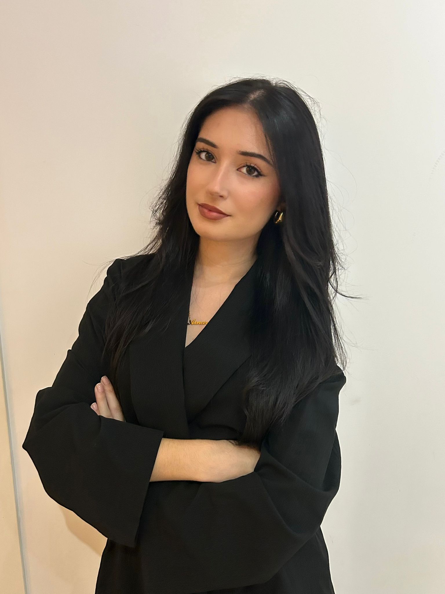 AINARA DOMÍNGUEZ - Asesora Legal