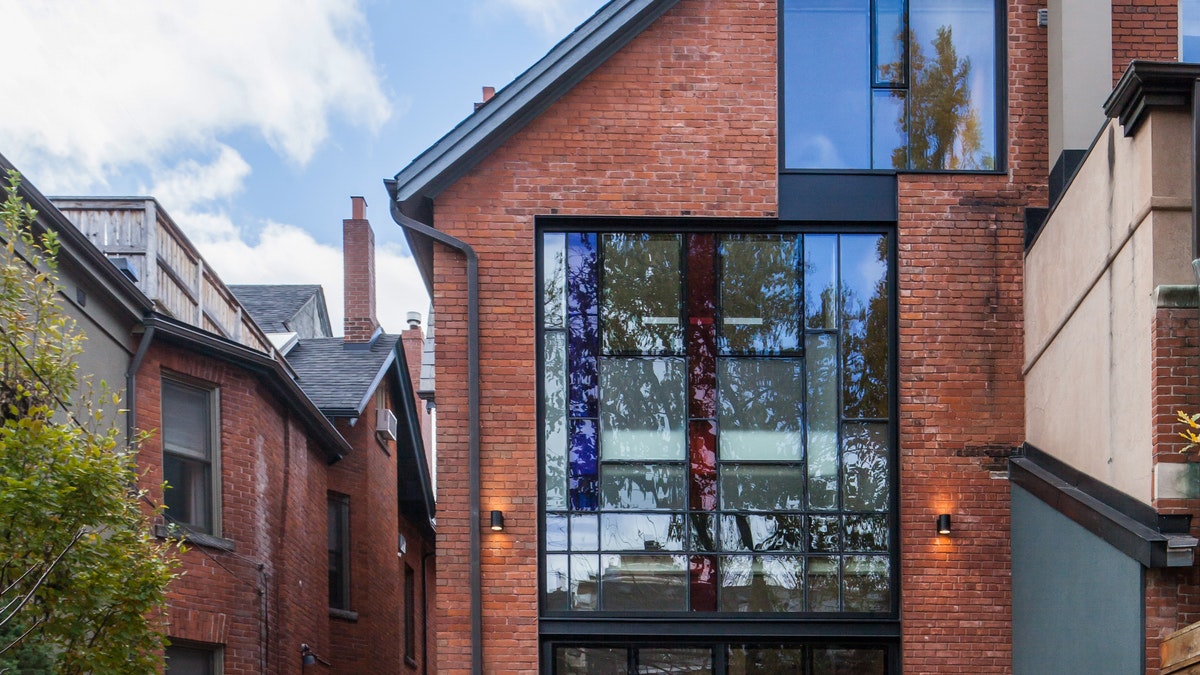 Victorian heritage homes architecture in The Annex