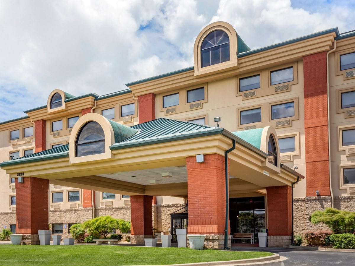 Holiday Inn Express Green Mountain Drive