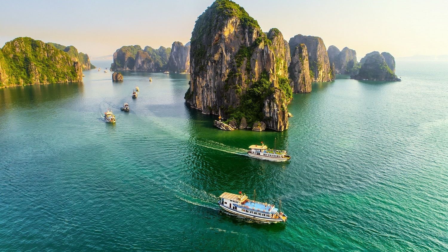 Vietnam Backpacking Itinerary: Hanoi to Ho Chi Minh City in 14 Days